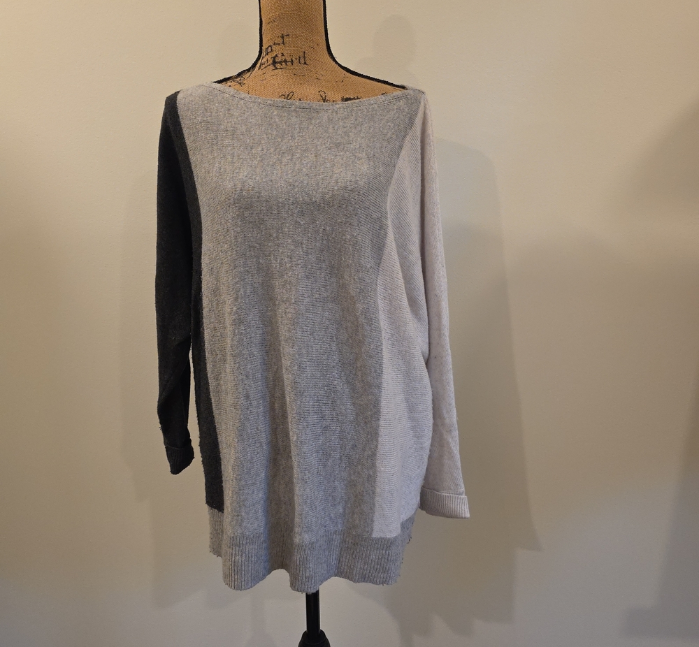 Reitmans Gray & Black Off-the-Shoulder Colorblock Sweater